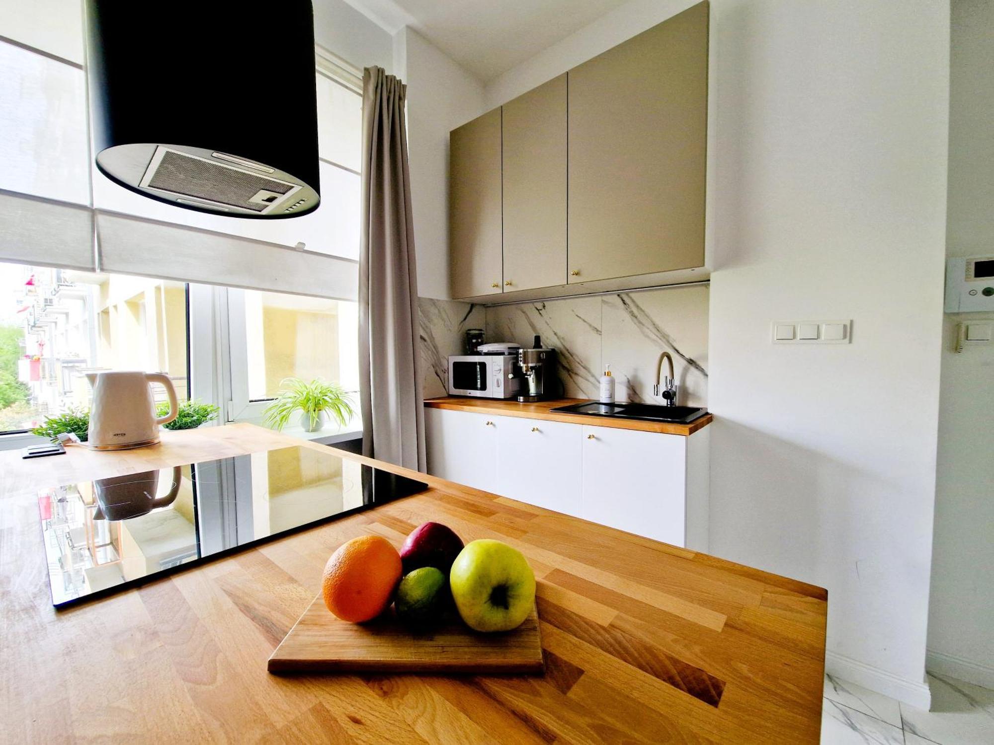 J&W Apartments Grojecka Glam Flat วอร์ซอ ภายนอก รูปภาพ