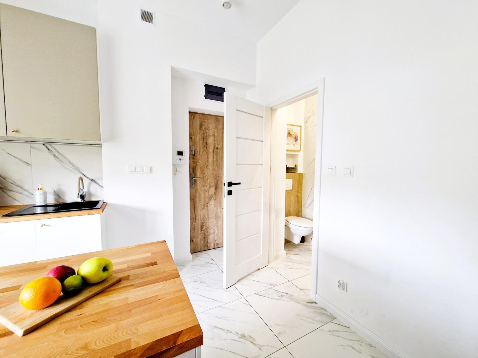 J&W Apartments Grojecka Glam Flat วอร์ซอ ภายนอก รูปภาพ
